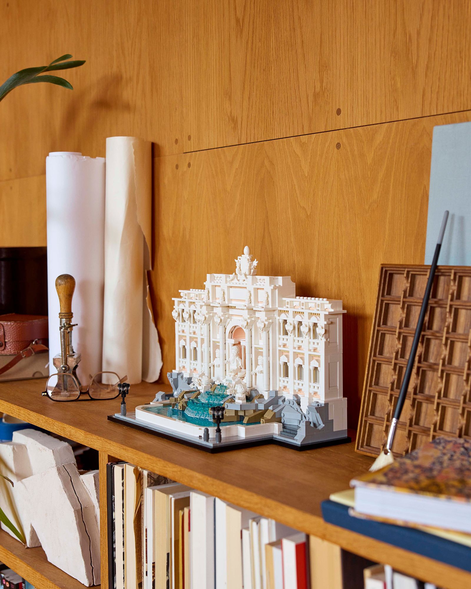 Trevi Fountain - 21062