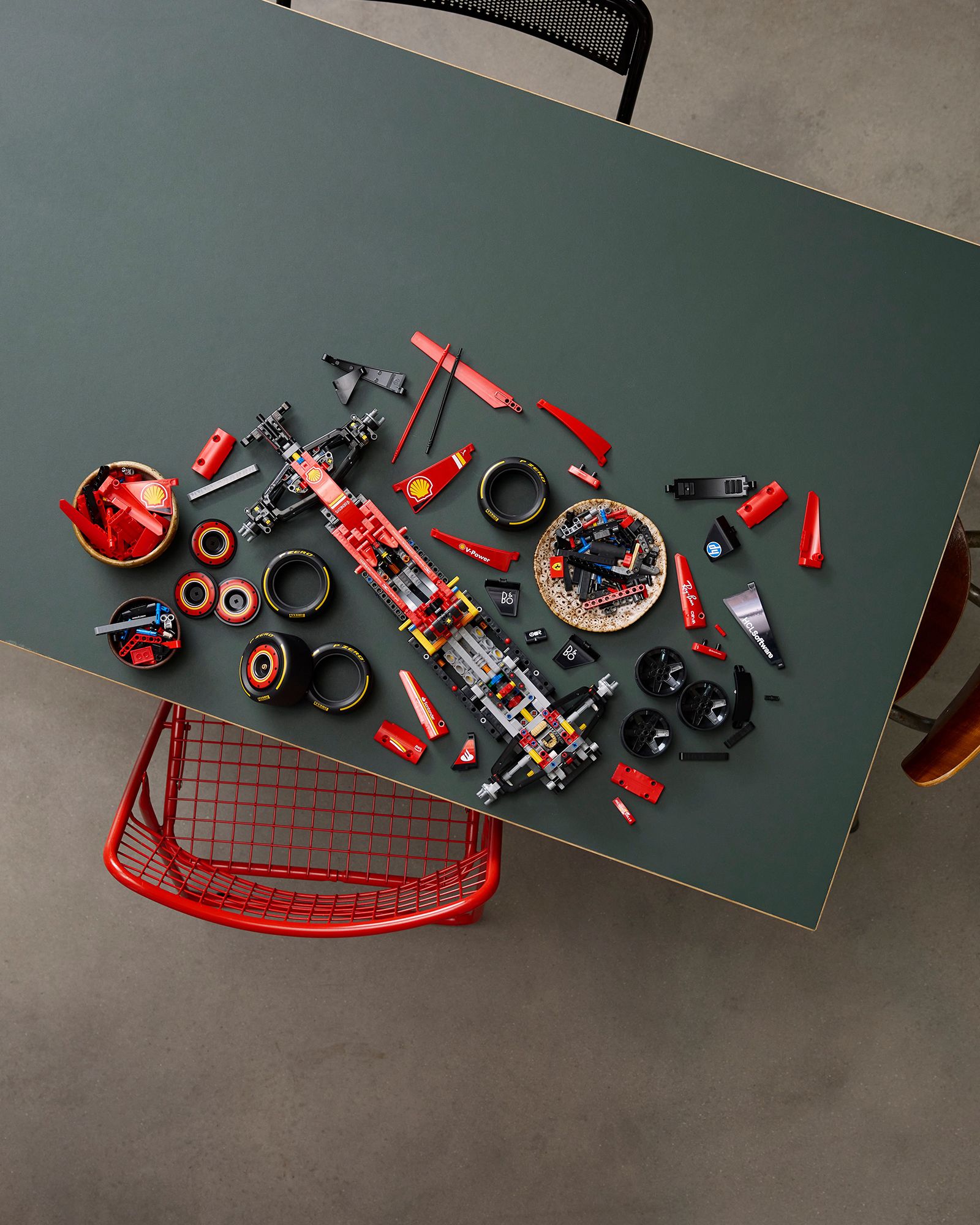 Ferrari SF-24 F1 Rennauto - 42207