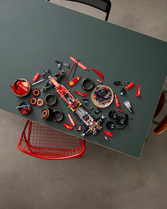 Ferrari SF-24 F1 Car - 42207