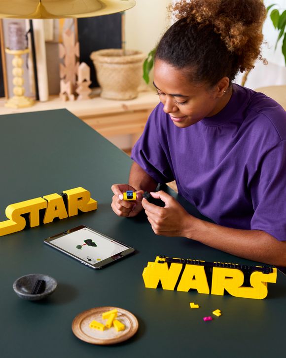 Brick-Built Star Wars™ Logo - 75407