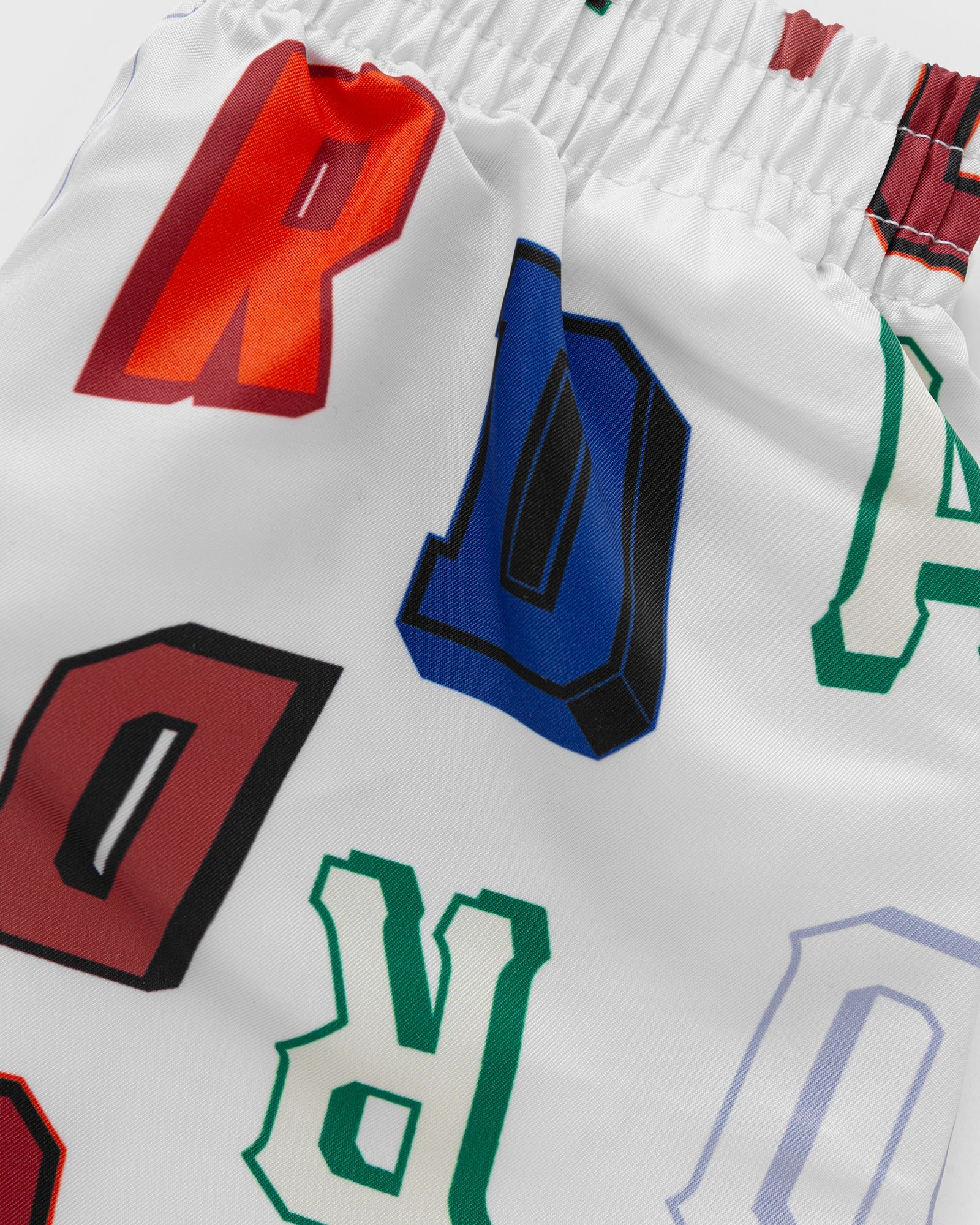 COURT OF LEGENDS  SHORT SE