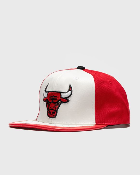 Chicago Bulls Day One Black/Yellow Mitchell & Ness Snapback Hat