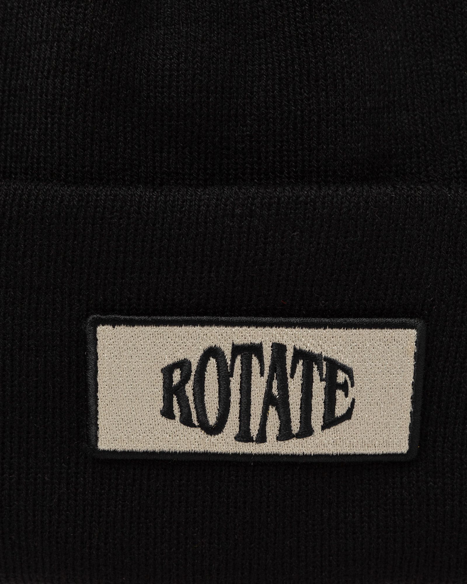 Knitted Beanie W. Patch