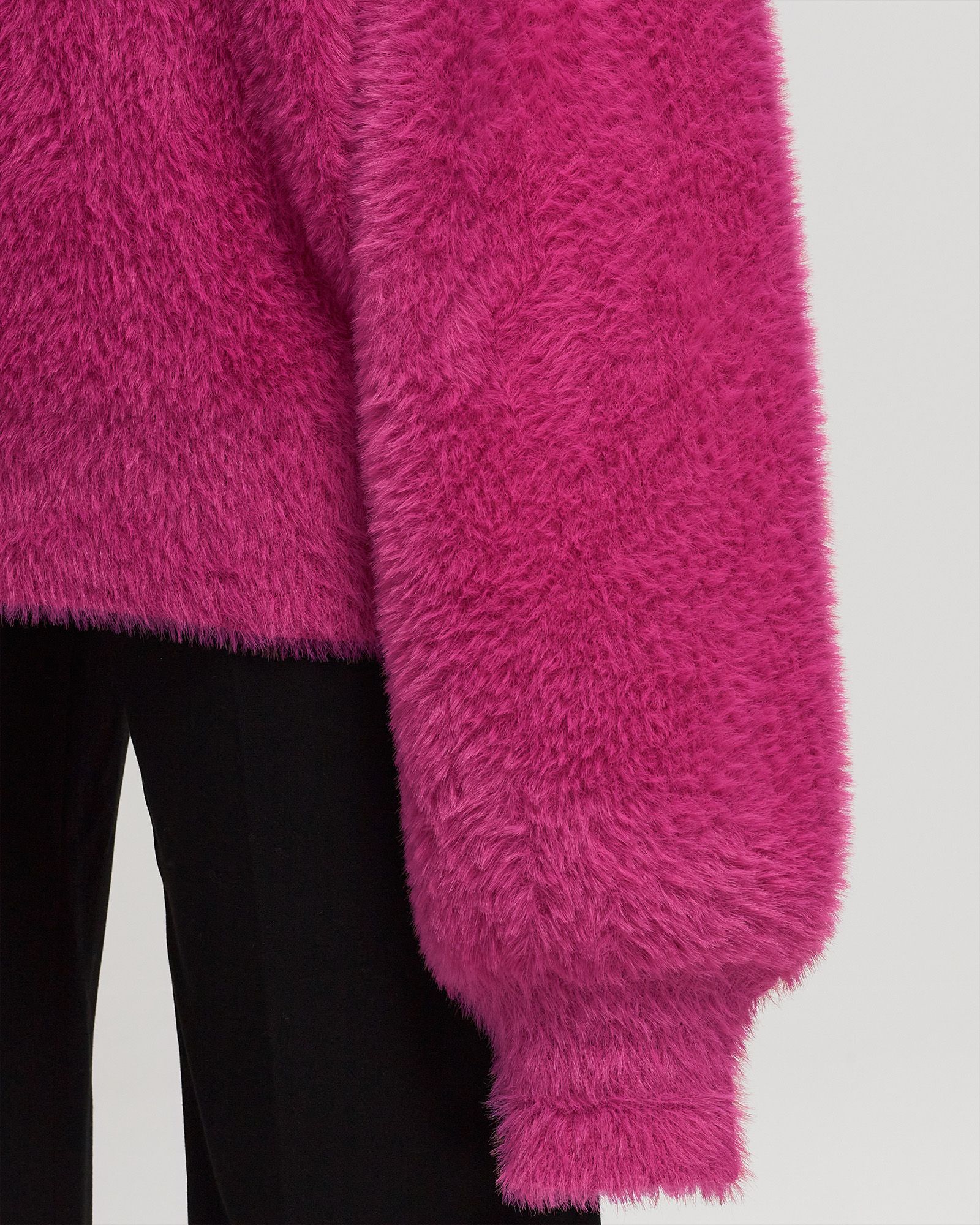 Printed Fluffy Knit Shirt