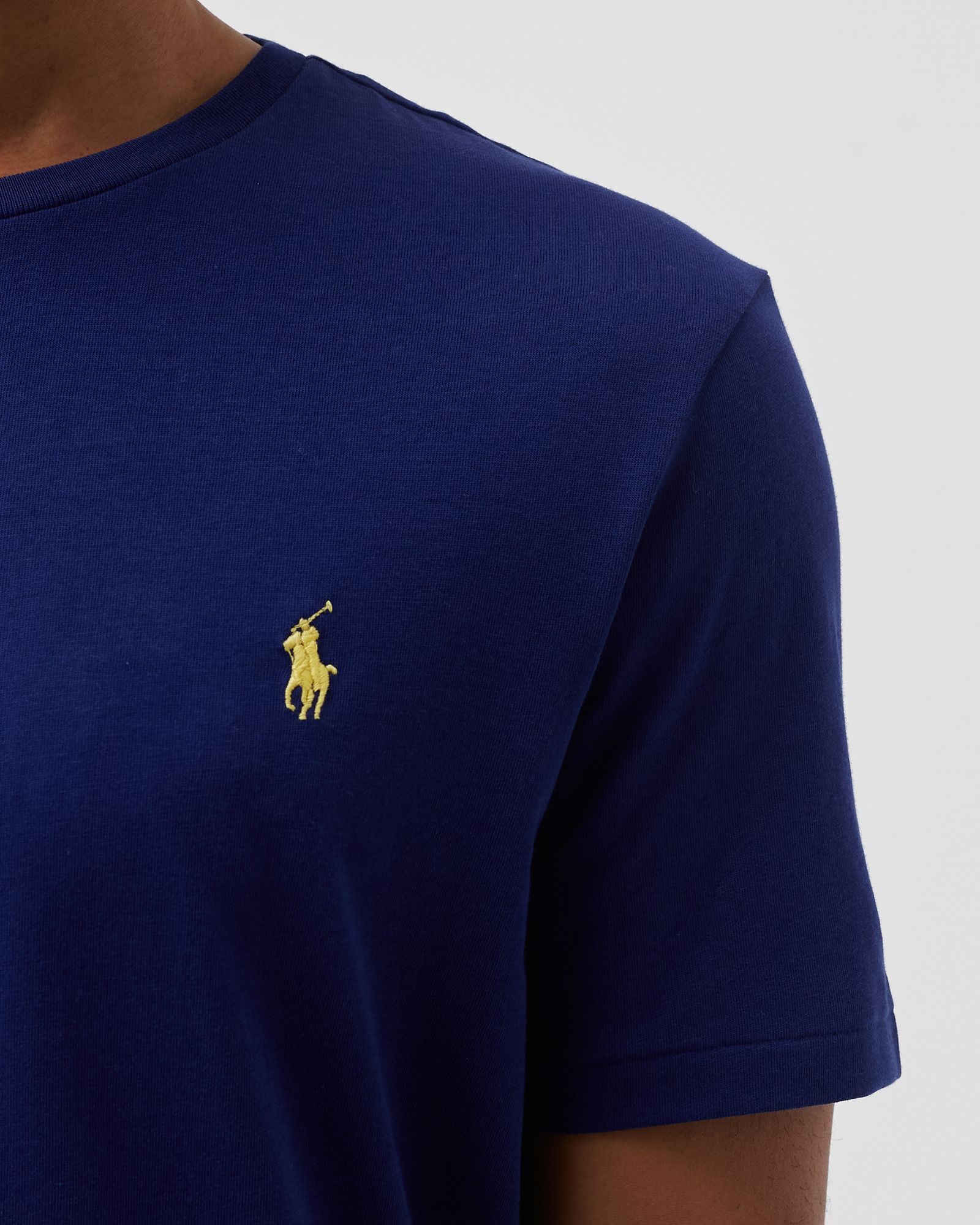 CLASSIC CREWNECK TEE