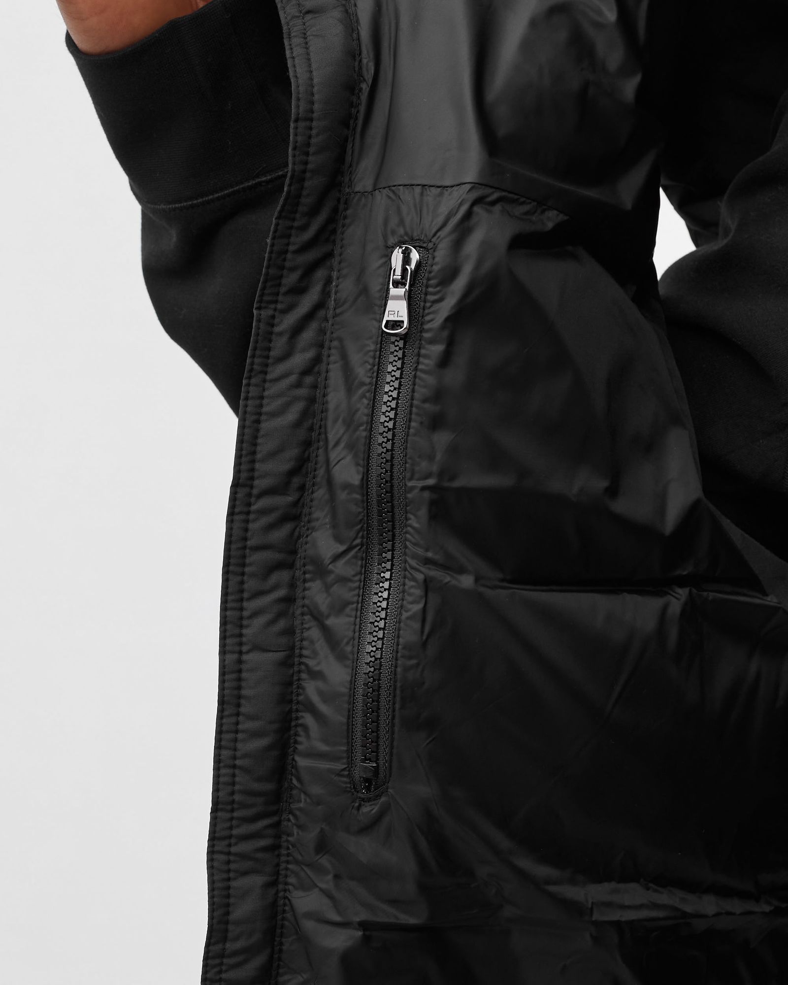 WATER-REPELLENT DOWN GILET