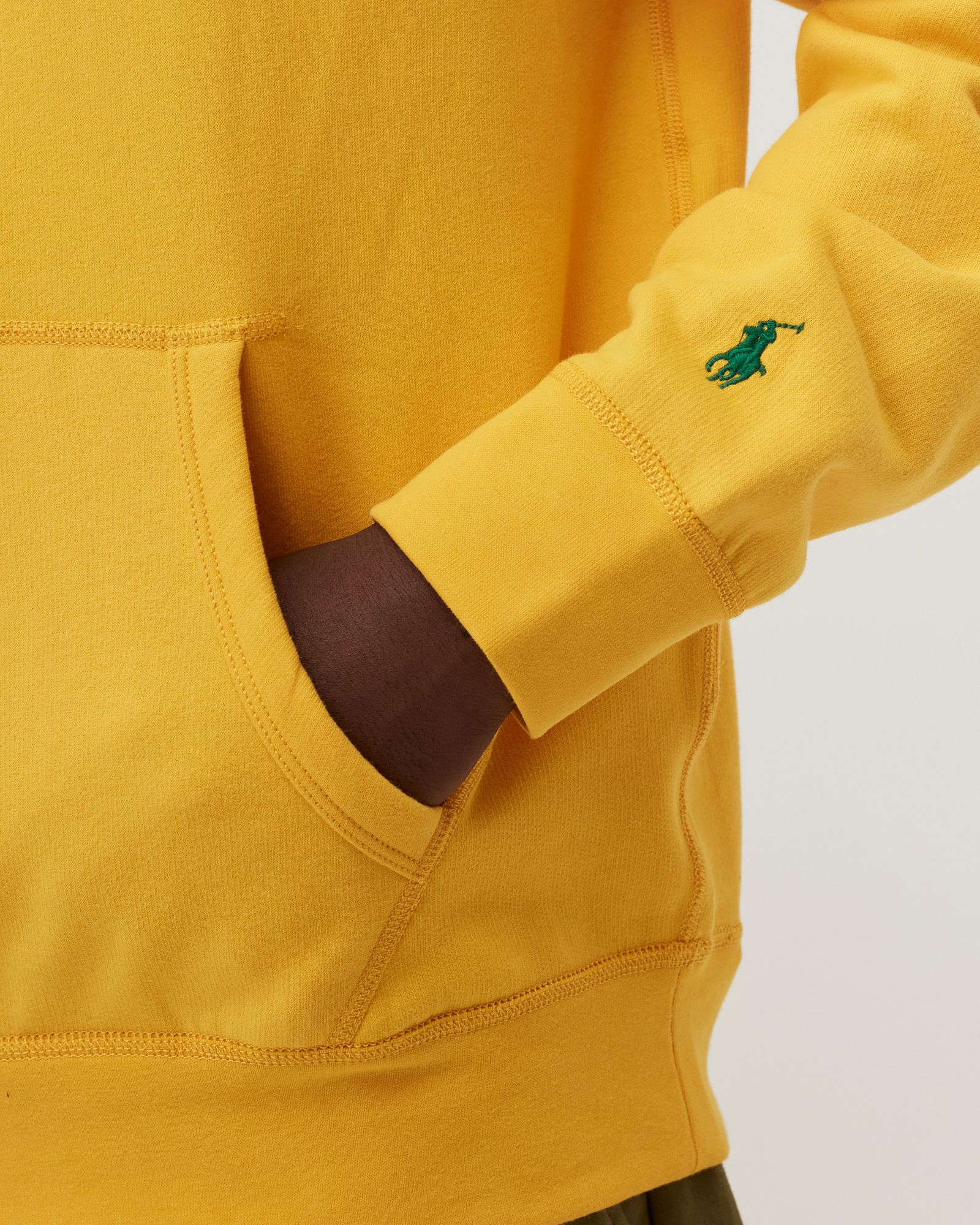 LONGSLEEVE HOODED SWEATSHIRT