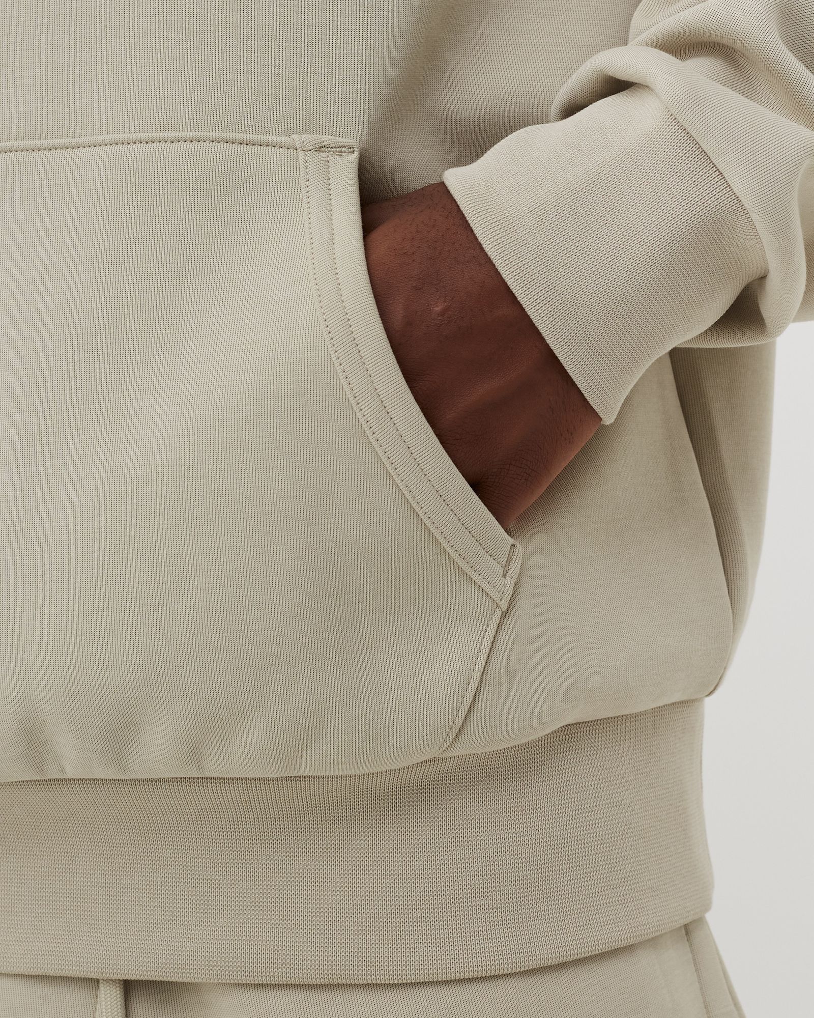 LONGSLEEVE HOODED SWEATSHIRT