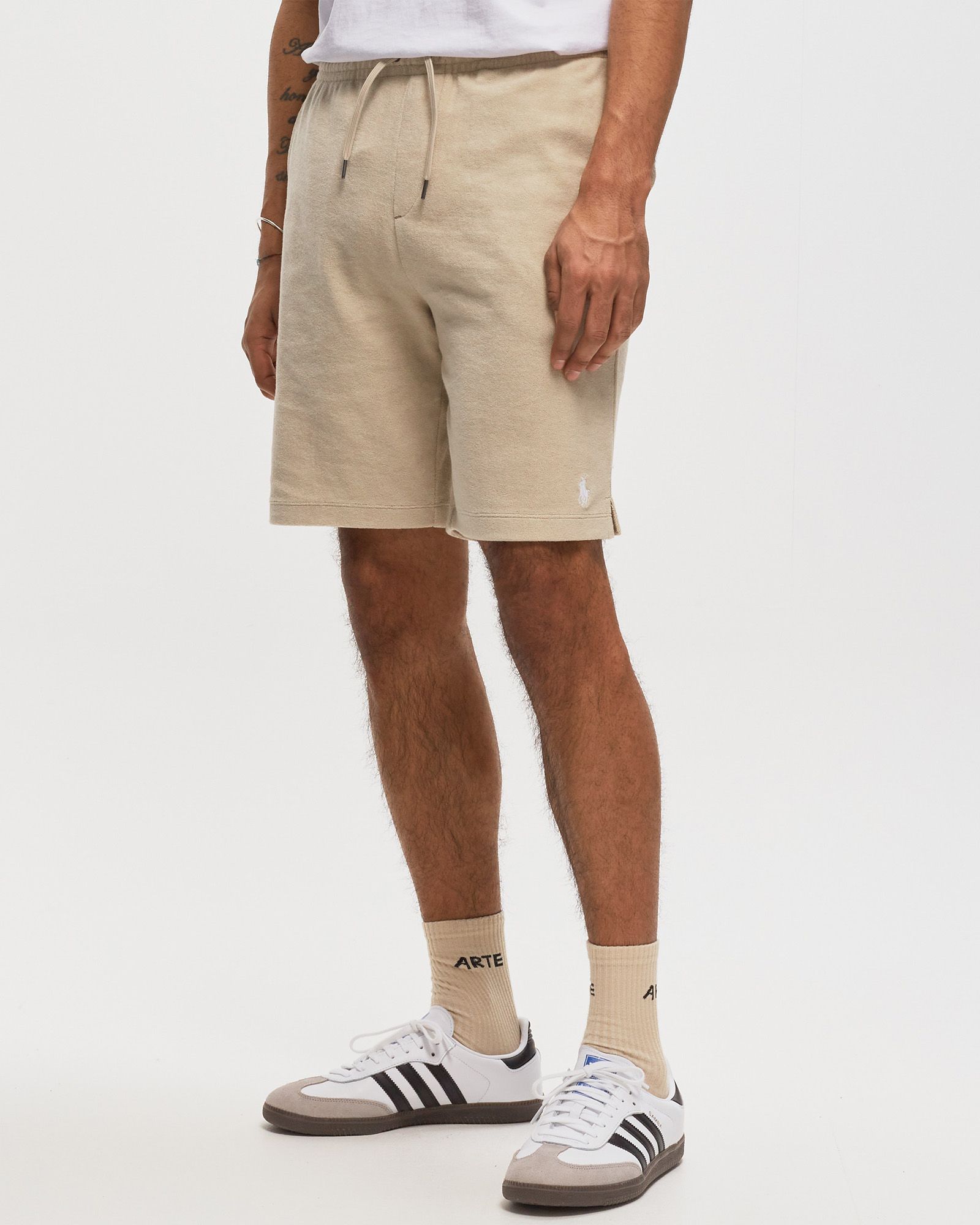 ATHLETIC SHORT