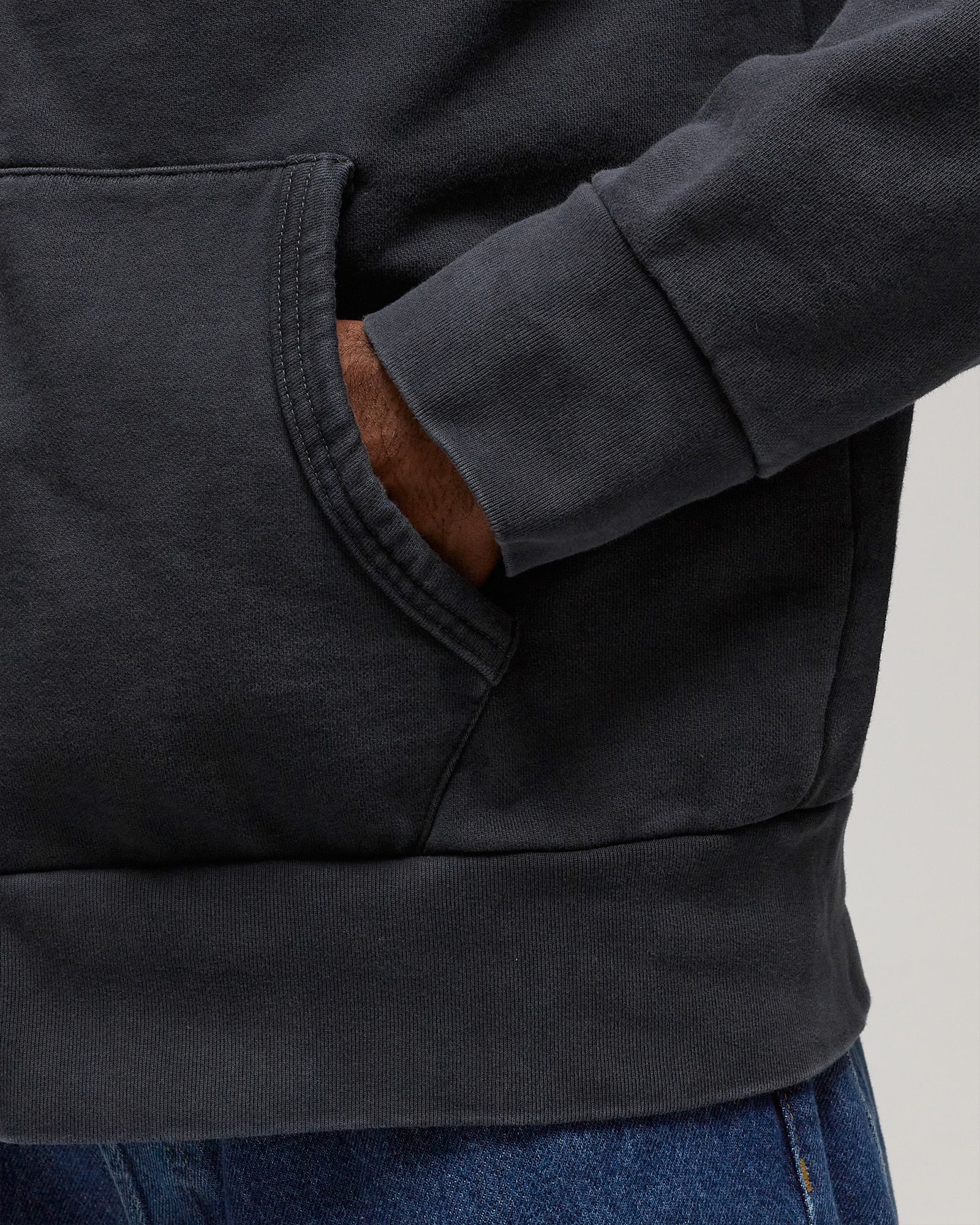 LONG SLEEVE-SWEATSHIRT