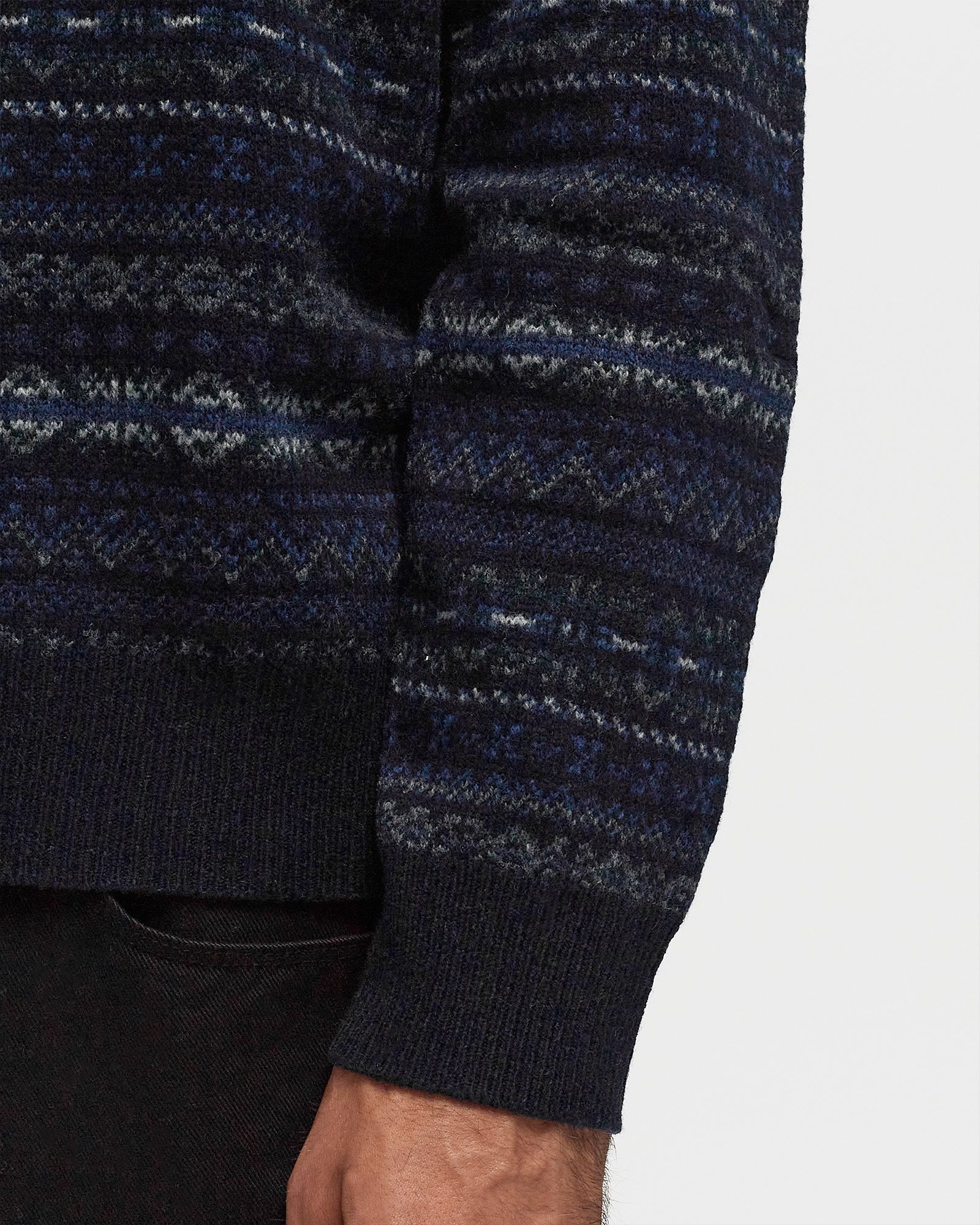 LONG SLEEVE PULLOVER