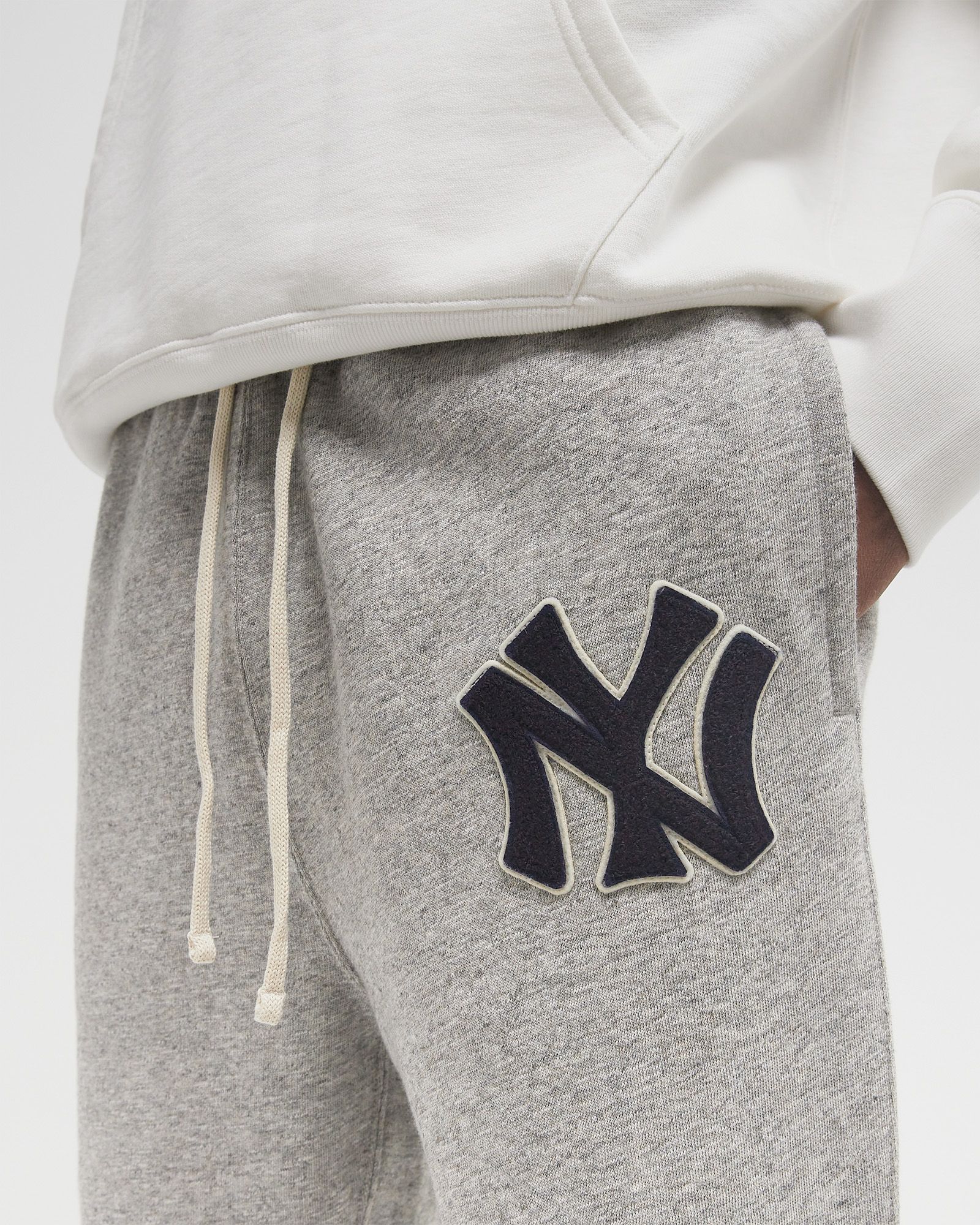 ATHLETIC SWEATPANTS YANKEES
