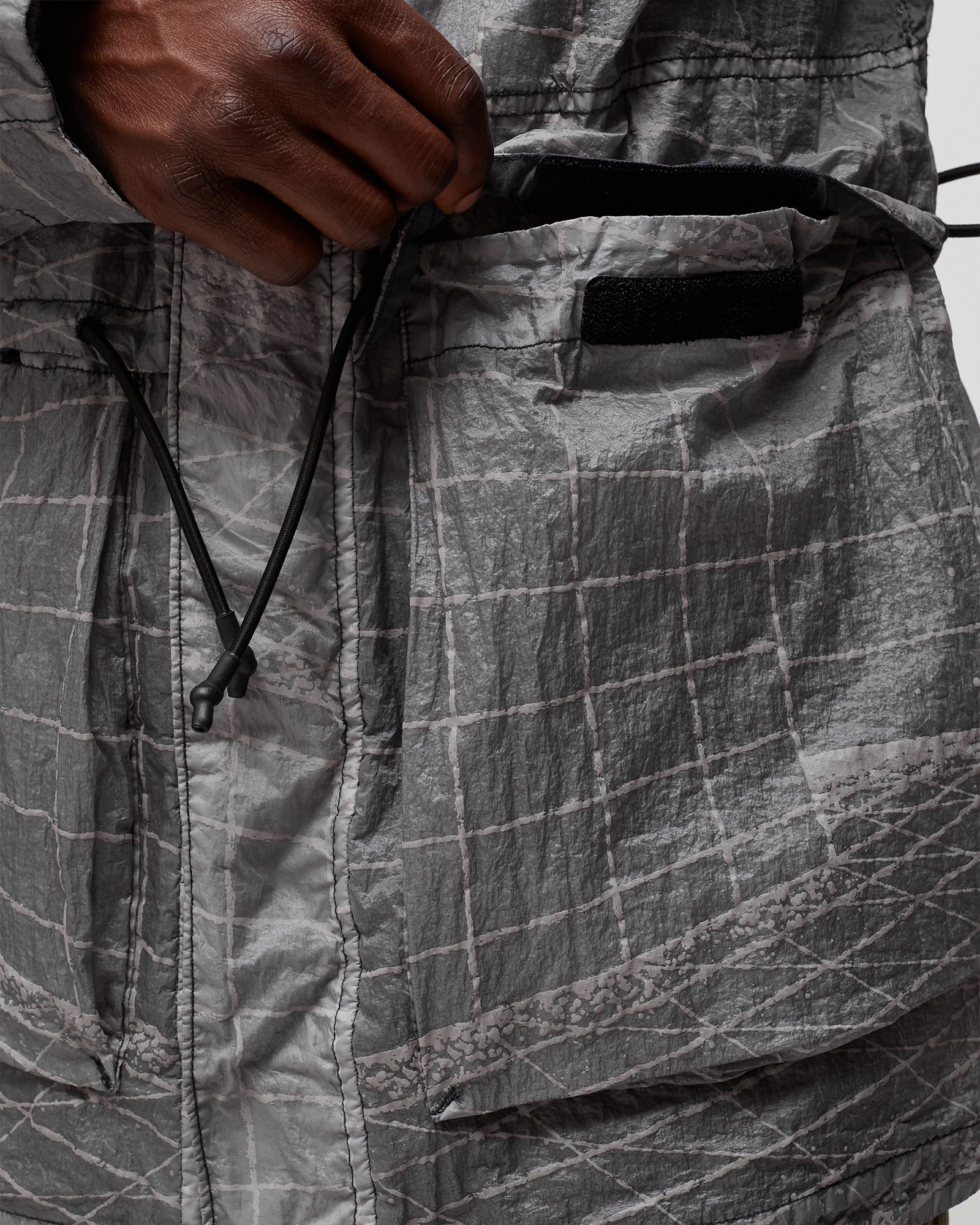 REFLECTIVE GRID ON LAMY-TC PARKA