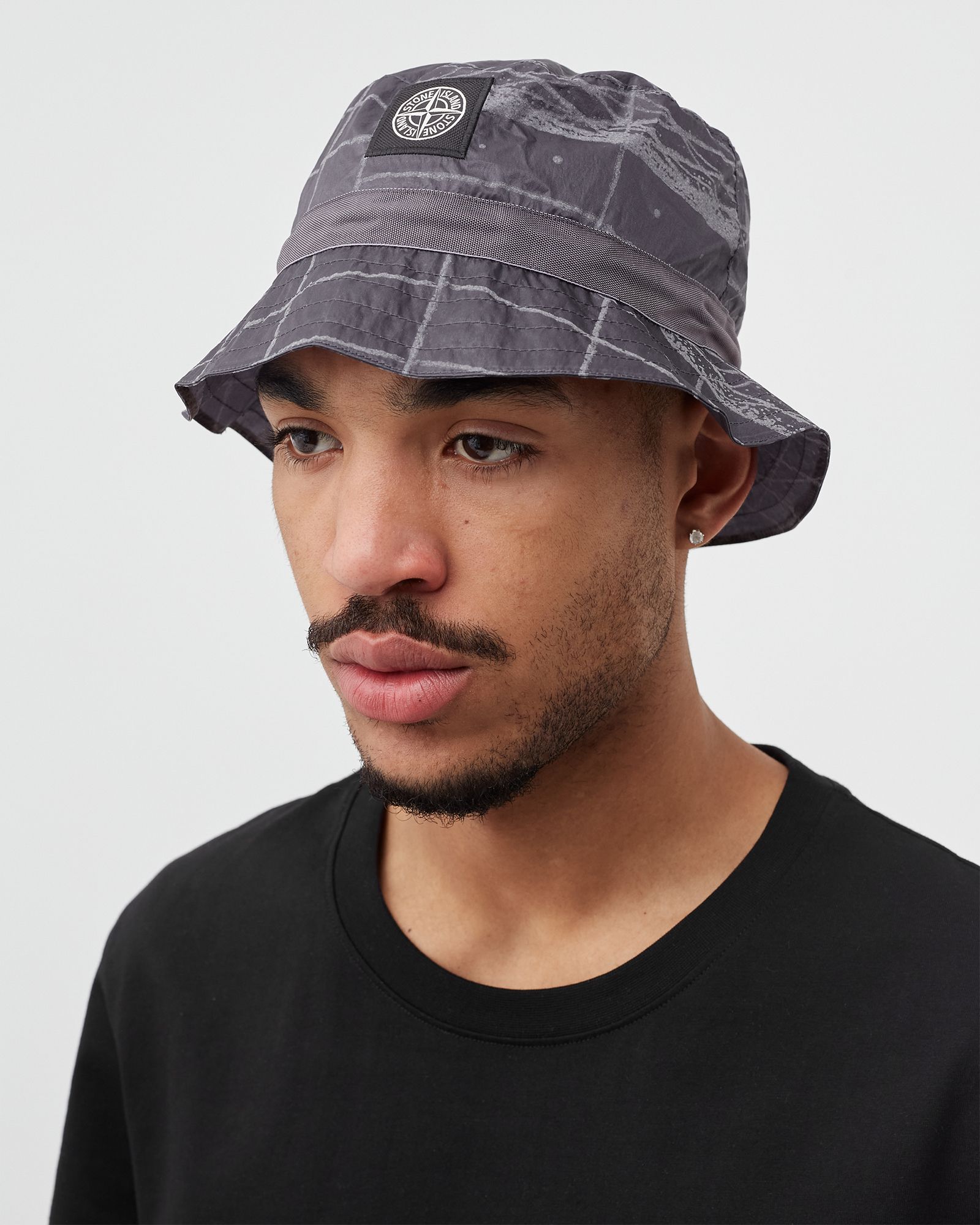 REFLECTIVE GRID ON LAMY BUCKET HAT