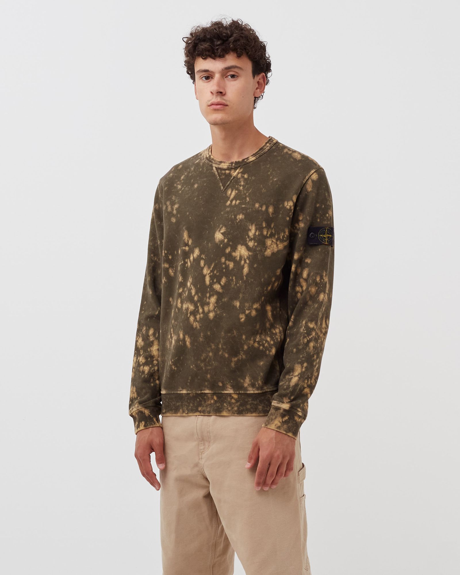 LOGO PATCH SWEATSHIRT