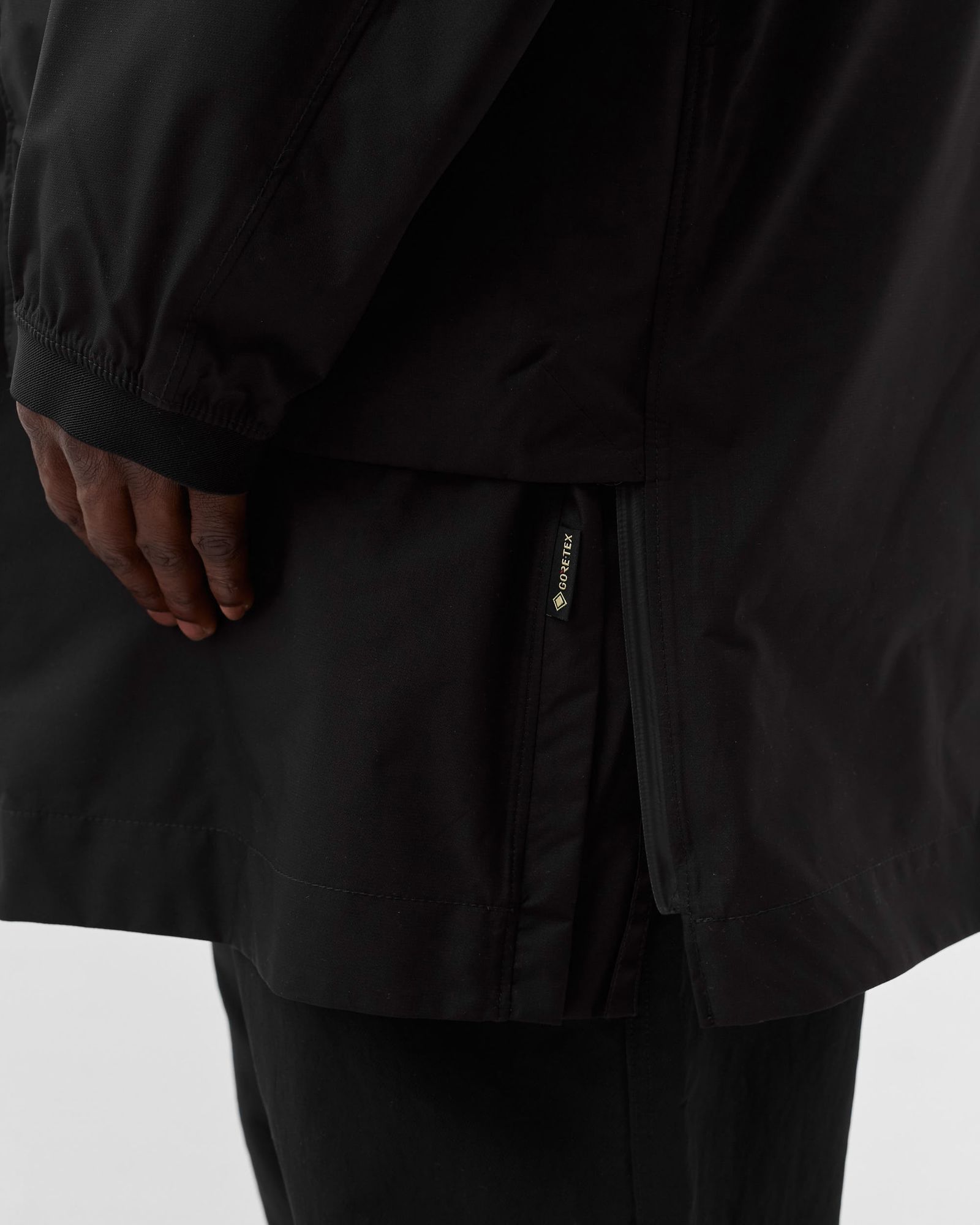 RIPSTOP GORE-TEX NYLON METAL DOWN-TC_PACKABLE CAPE