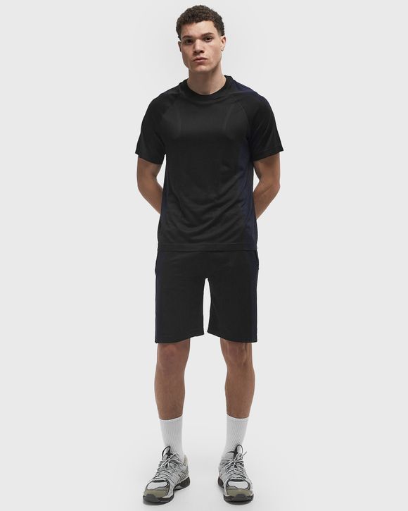 Seamless Short