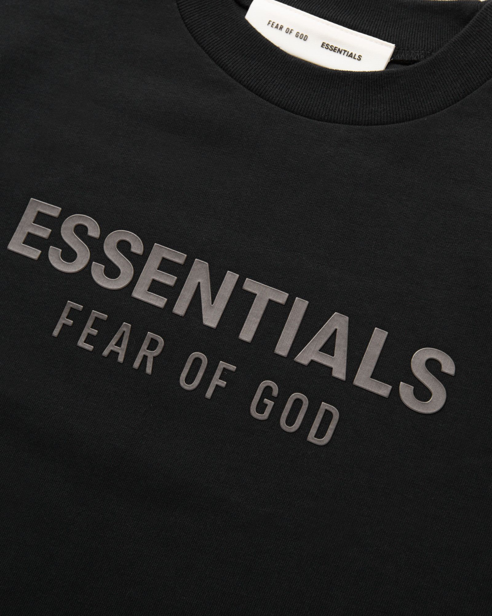 CLASSIC CREW NECK TEE