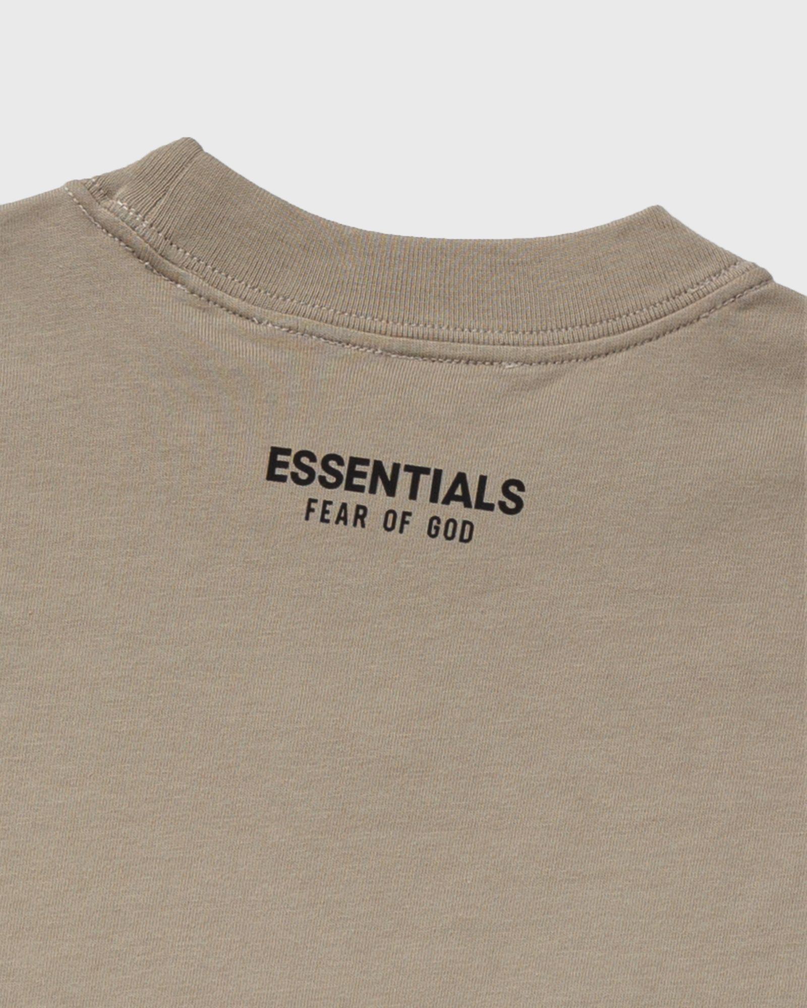 ESSENTIAL TEE