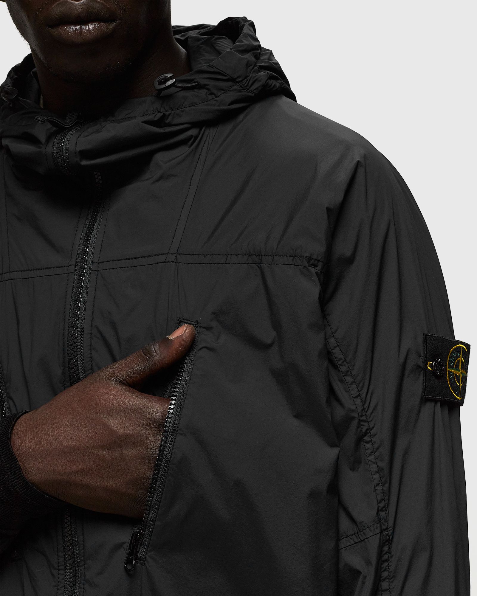 PACKABLE JACKET