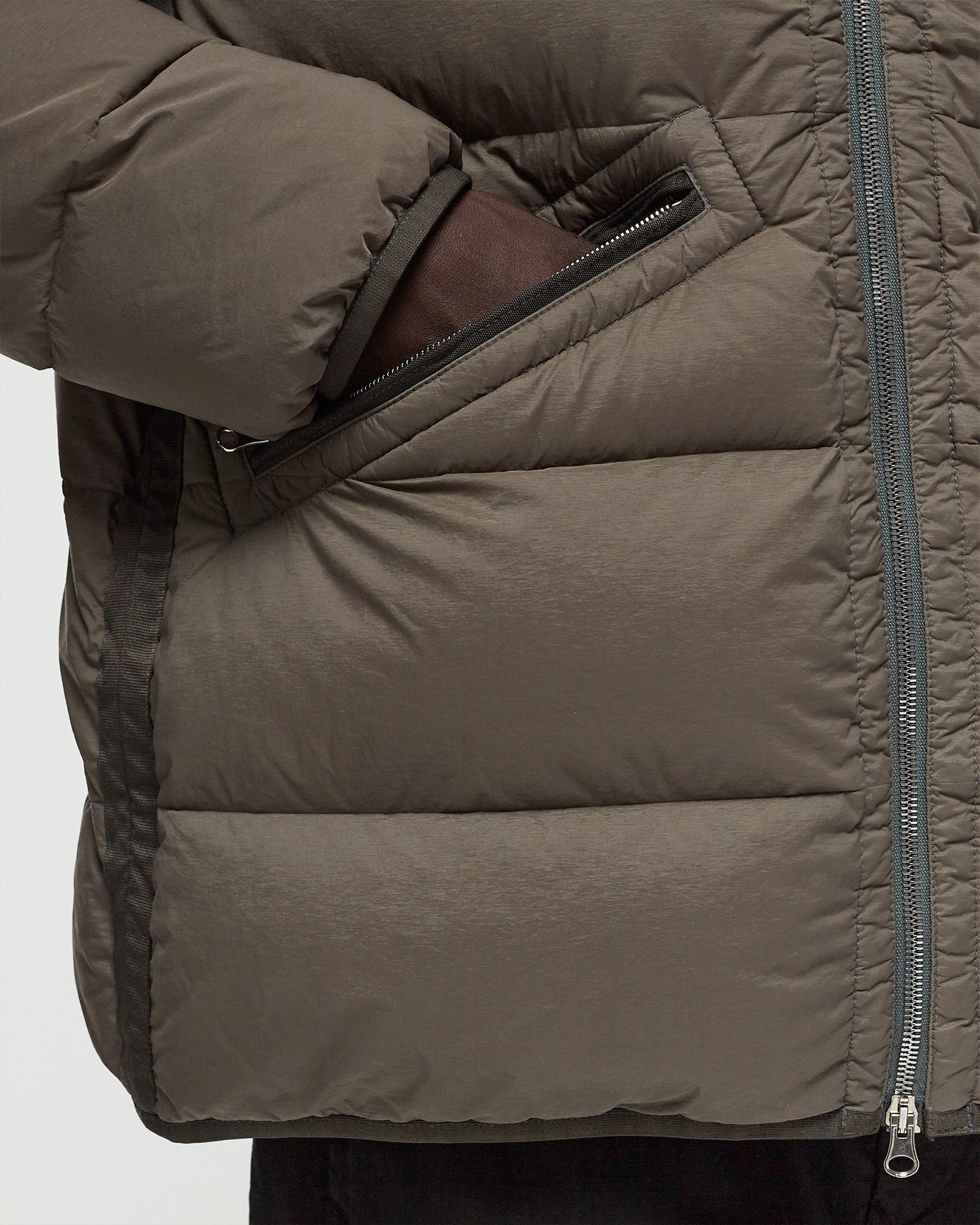 SEAMLESS TUNNEL NYLON DOWN BLOUSON