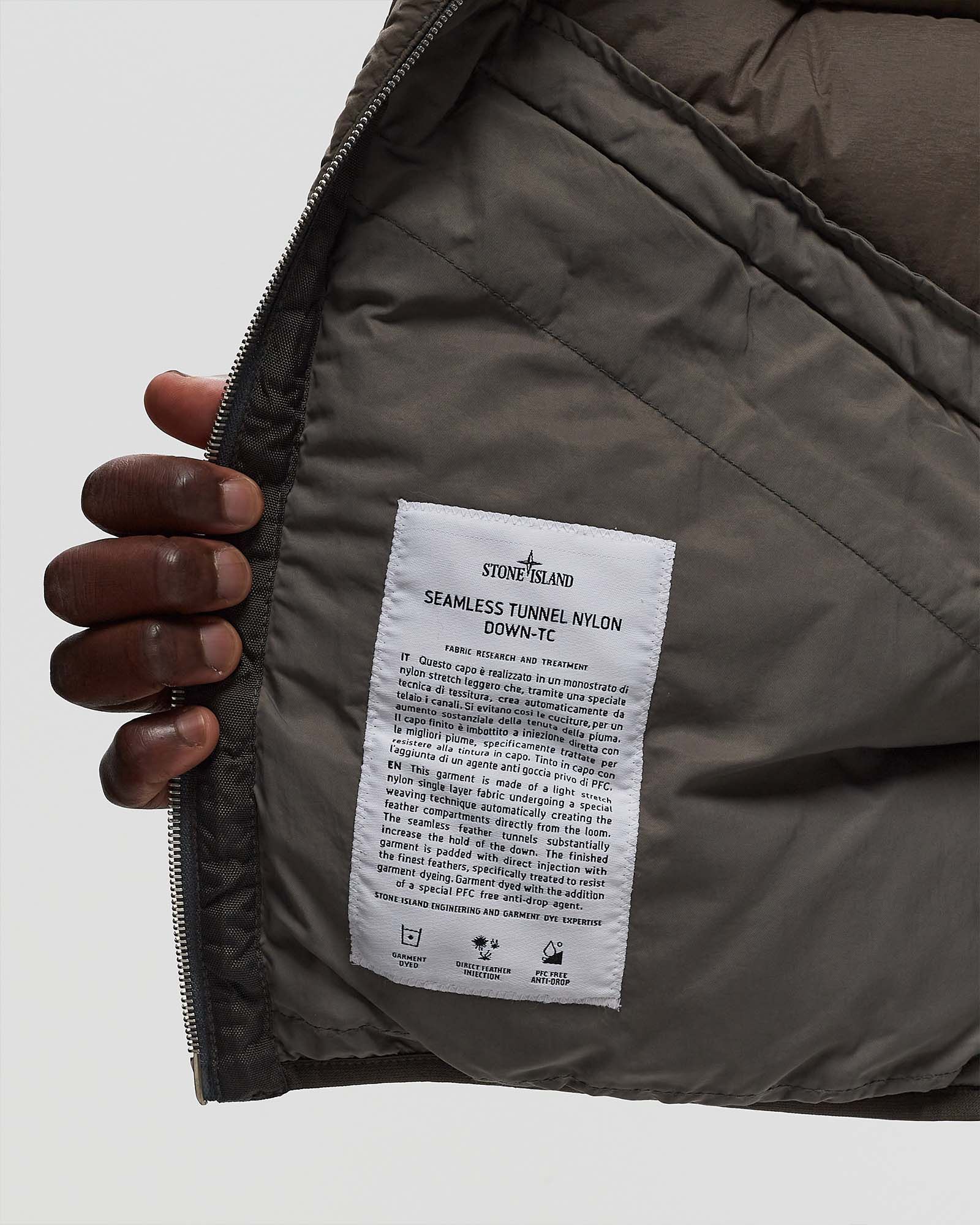 SEAMLESS TUNNEL NYLON DOWN ZIP VEST