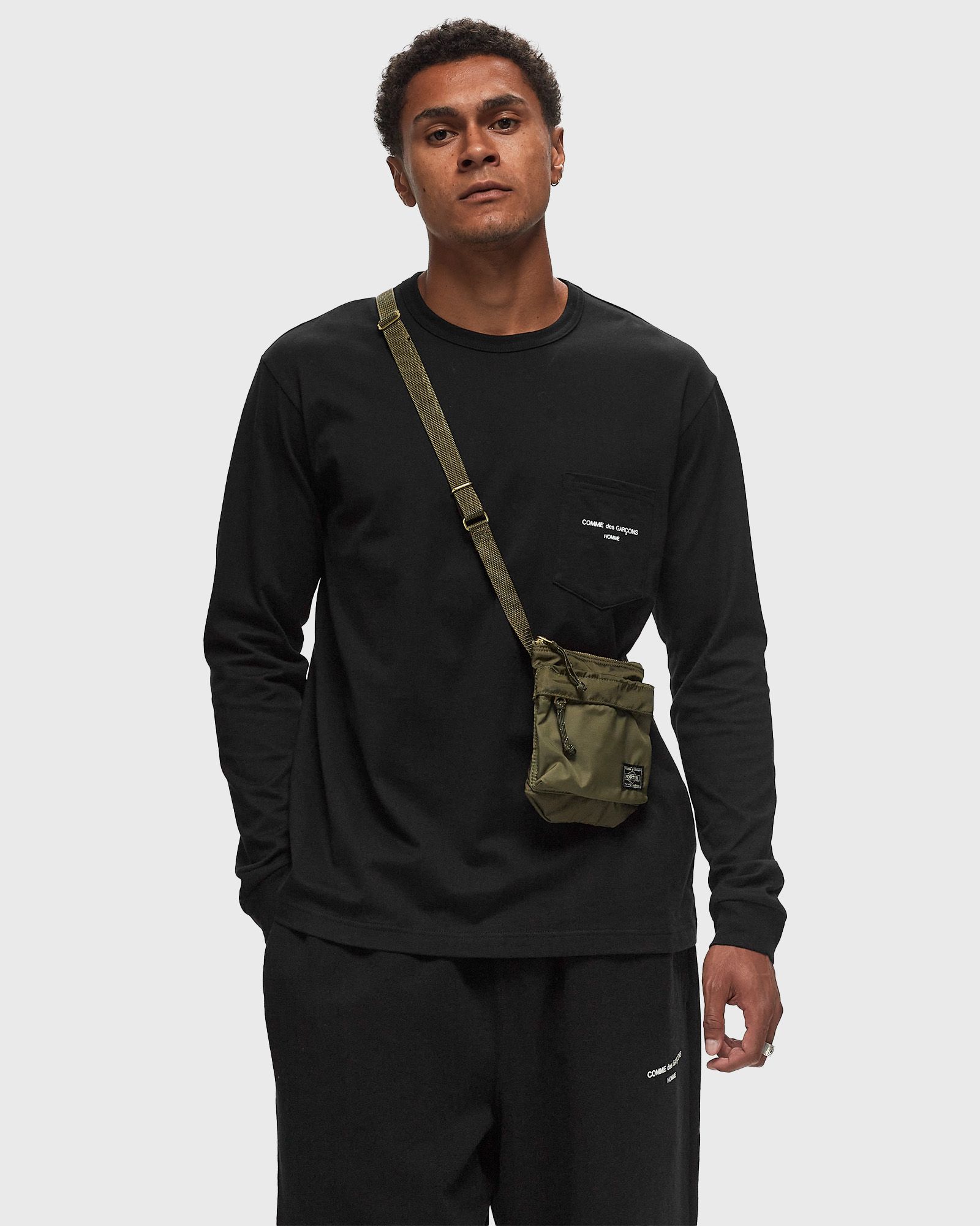FORCE SHOULDER POUCH