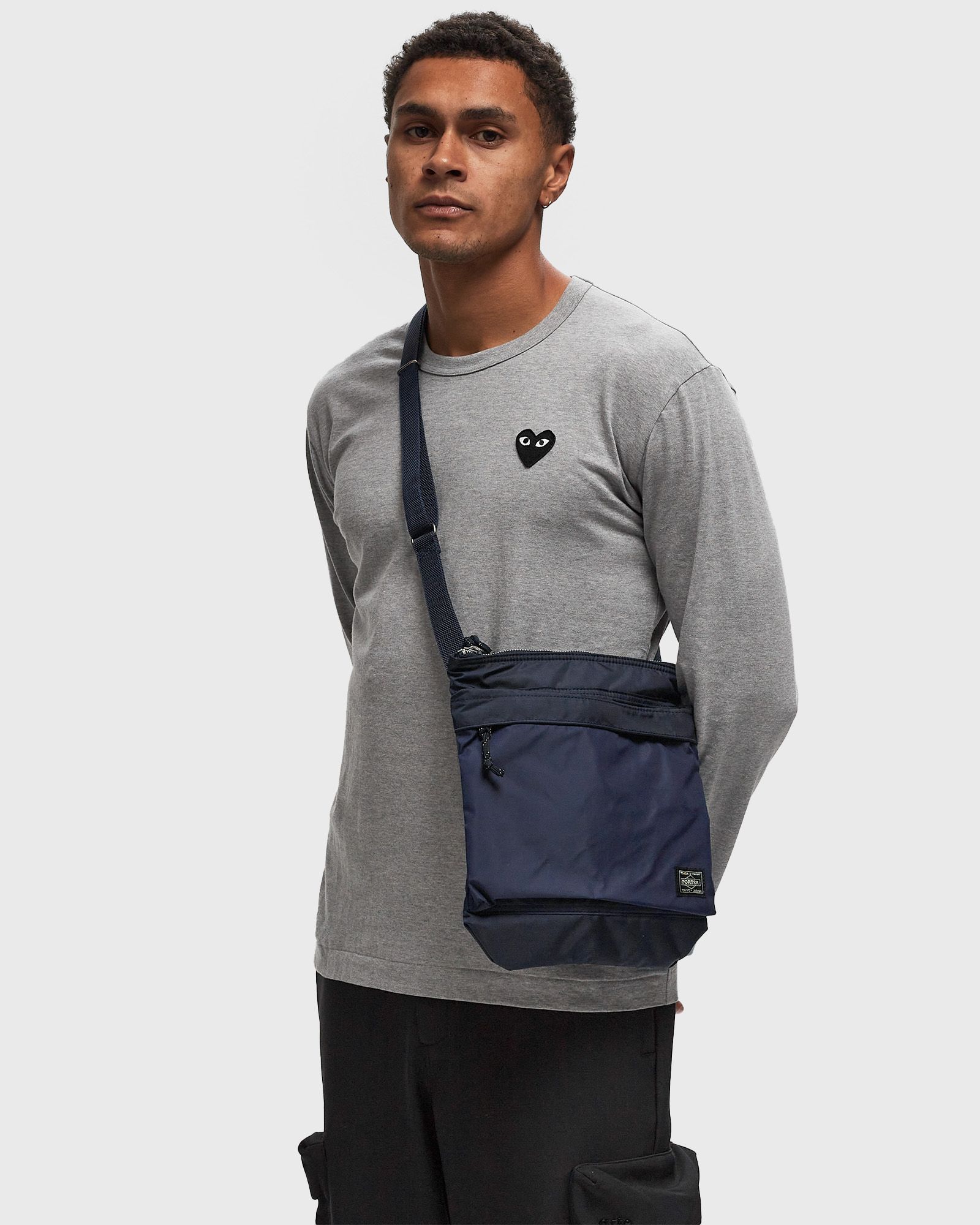 FORCE SHOULDER BAG