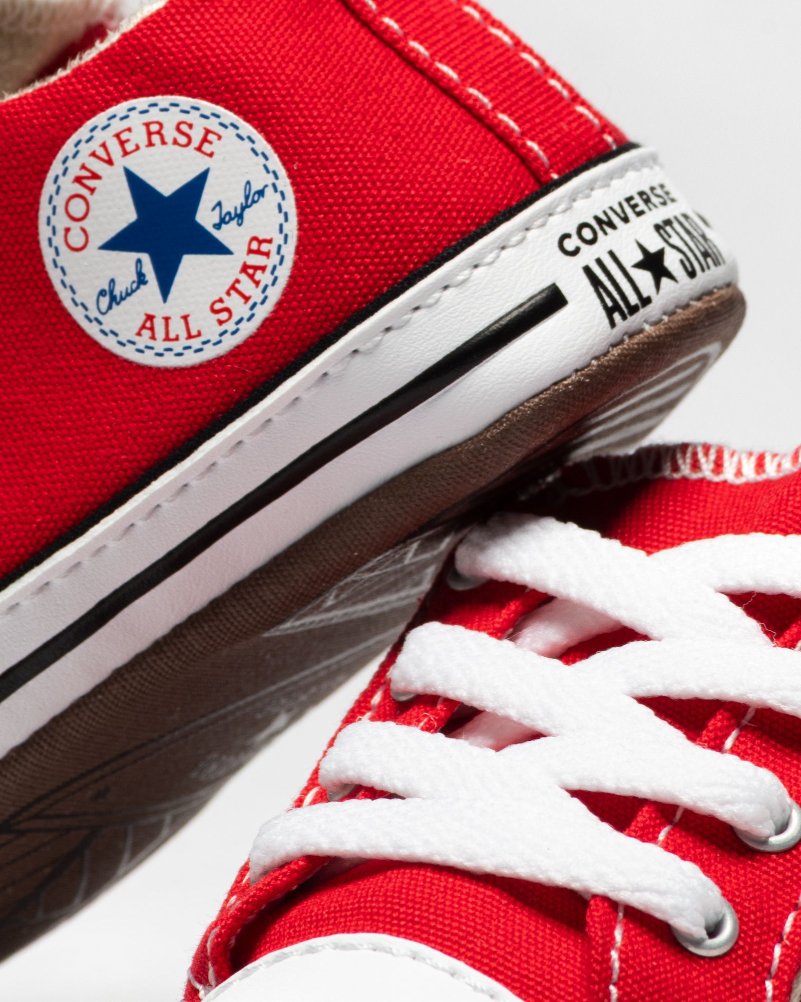 CHUCK TAYLOR ALL STAR CRIBSTER MID