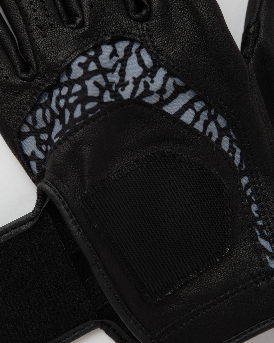 Jordan TOUR GOLF GLOVES Black | BSTN Store