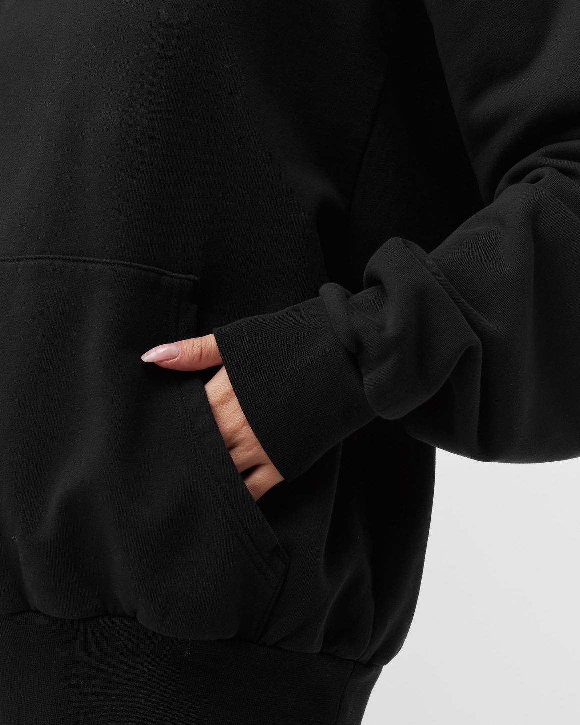 【関税込み】7 DAYS Active スウェットシャツ 7 Days Active Oversized Hoodie Black | BSTN Store