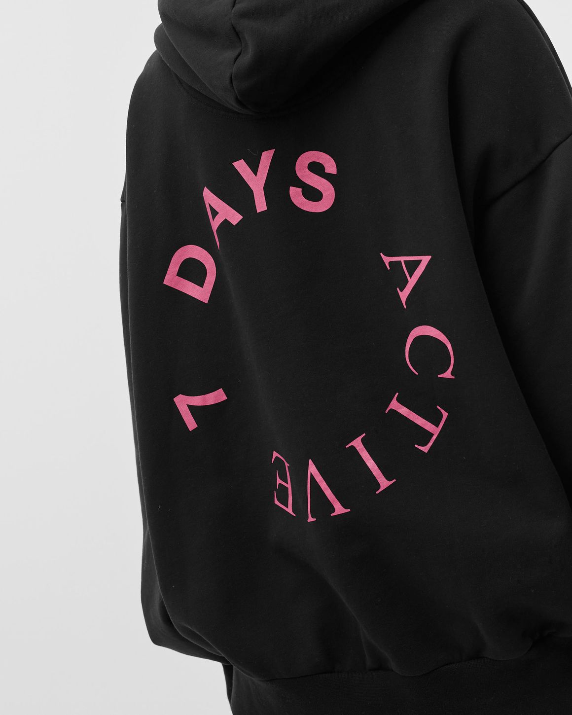【関税込み】7 DAYS Active スウェットシャツ eyJidWNrZXQiOiJic3RuLWltYWdlLX