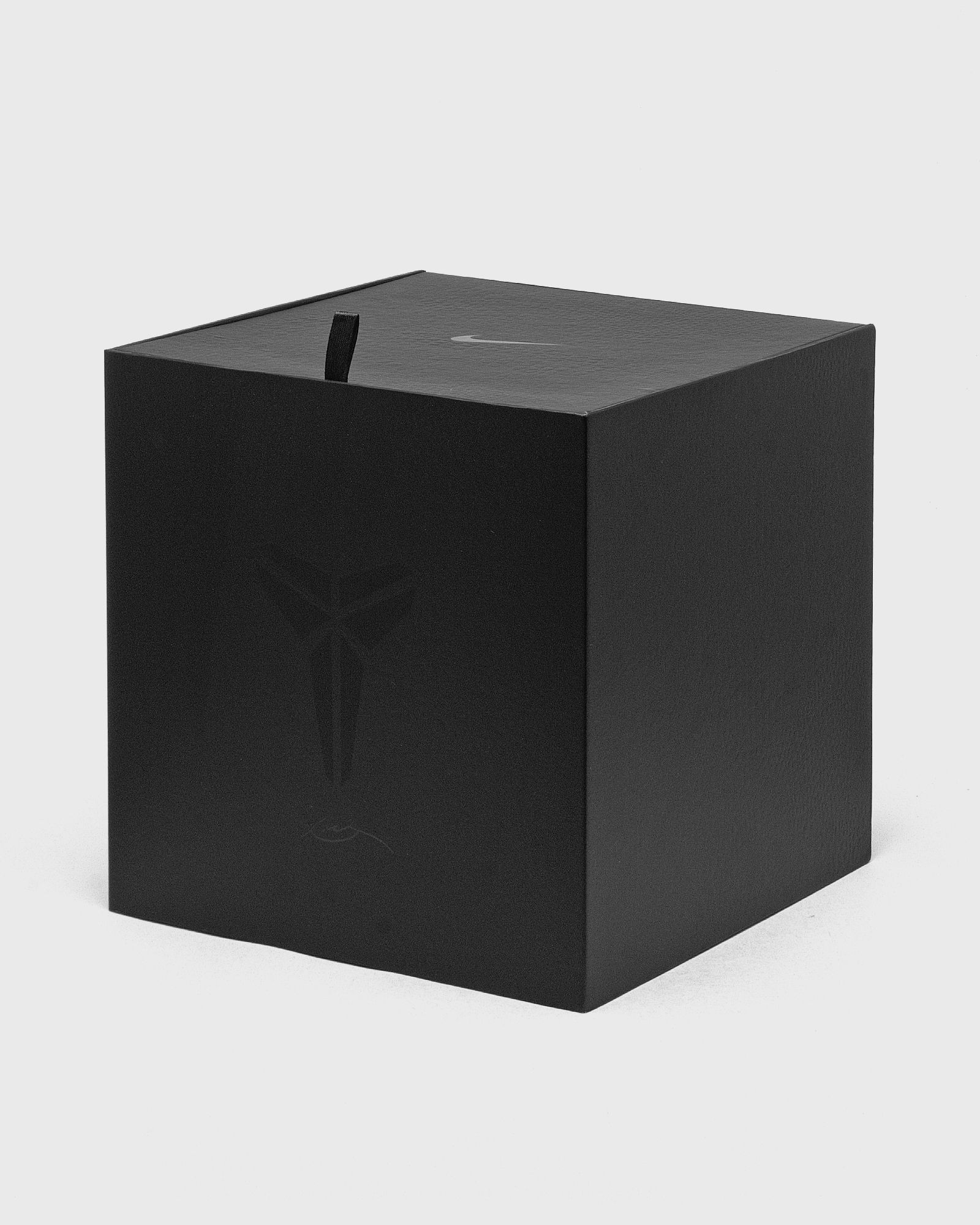 WHAT THE BASKETBALL 8P K BRYANT SIZE 7