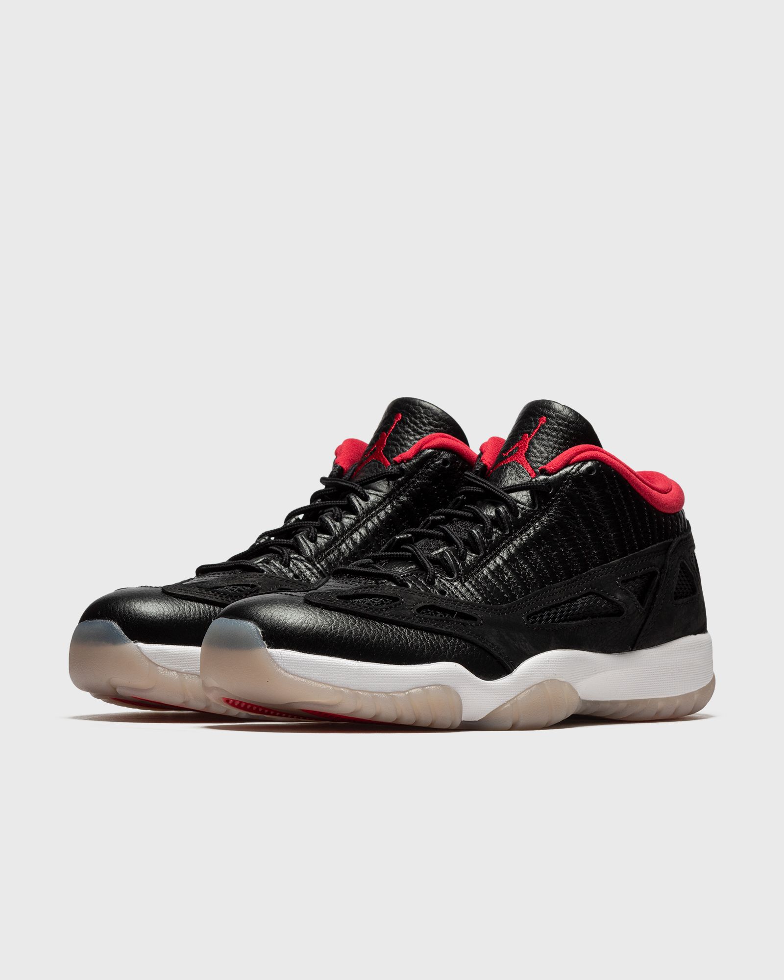 Air Jordan 11 Retro Low IE