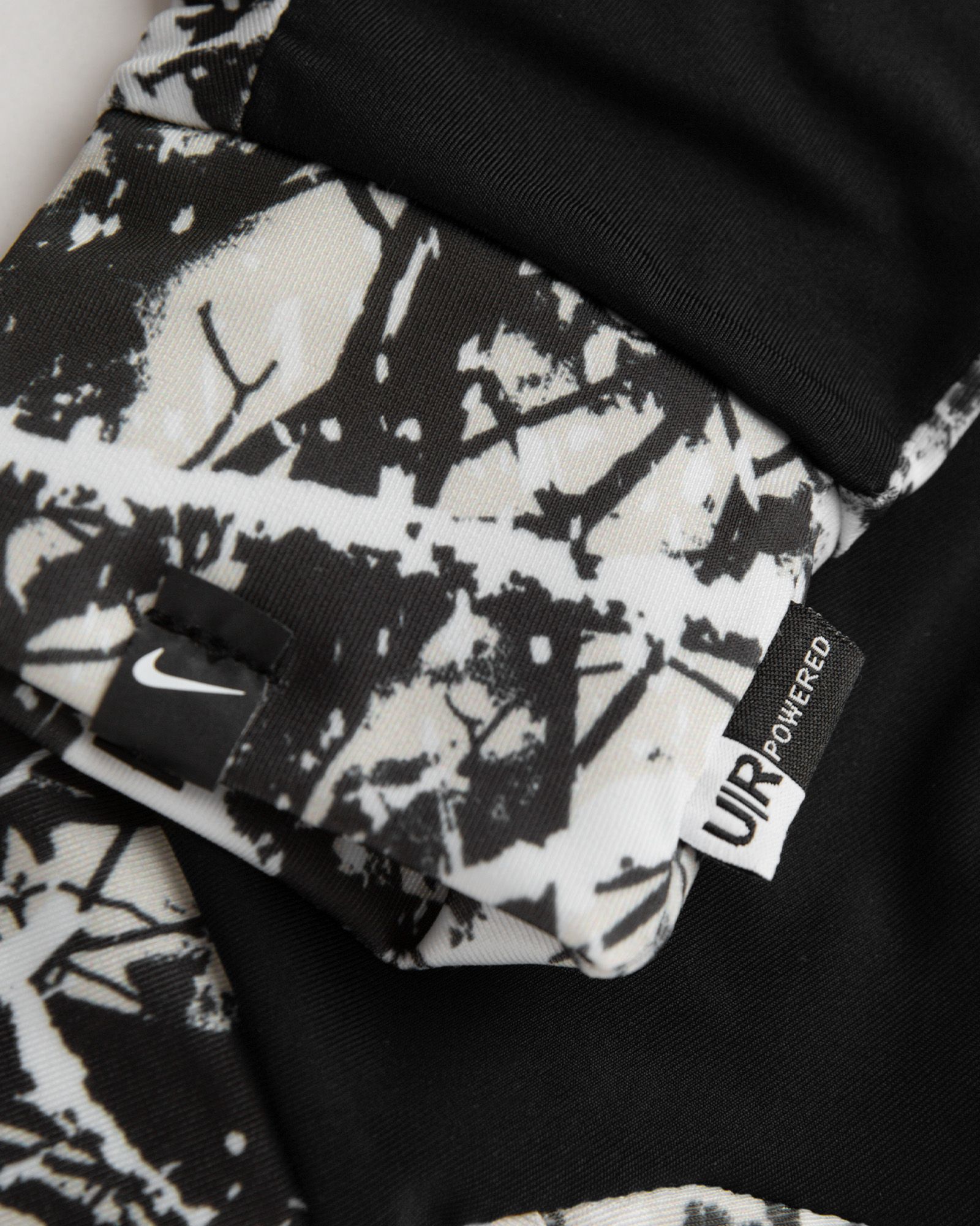 ACG DRI-FIT LIGHTWEIGHT GLOVES