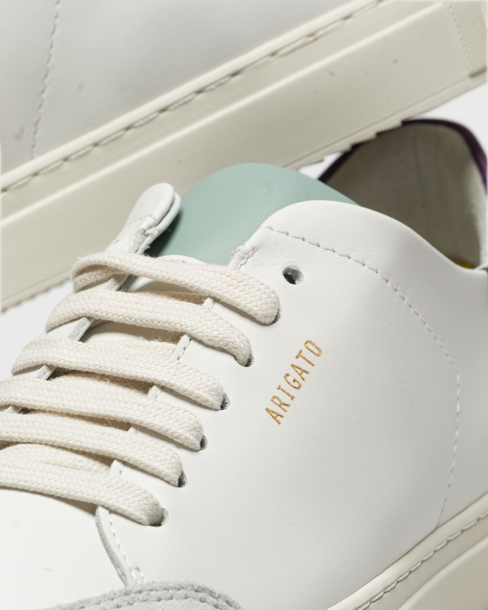 WMNS Clean 90 Triple 