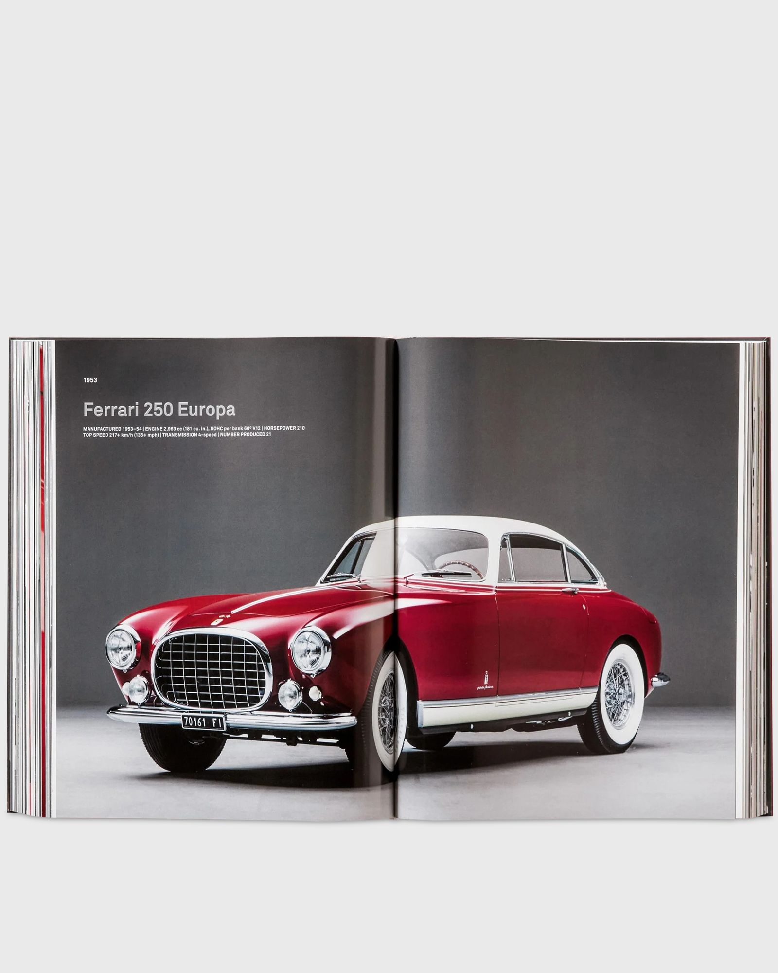 Ultimate Collector Cars by Charlotte & Peter Fiell