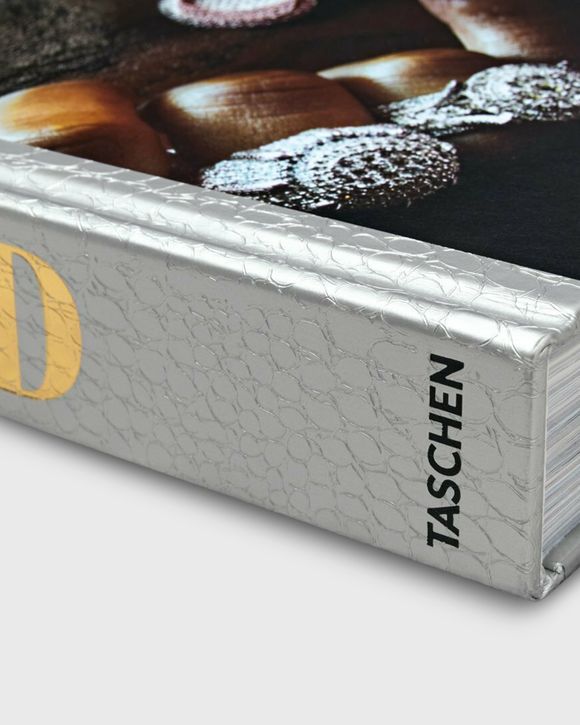 "Ice Cold: A Hip-Hop Jewelry History" by Vikki Tobak