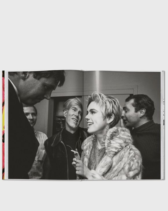Steve Schapiro. Andy Warhol and Friends