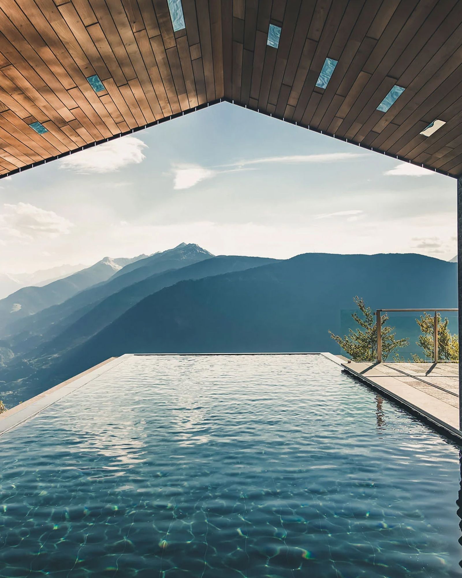 Monocle Guide to Hotels. Inns and Hideaways