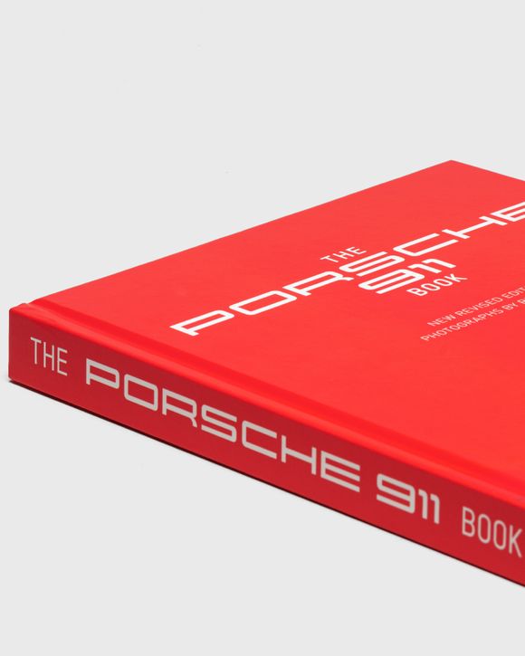 "The Porsche 911 Book" by Jürgen Lewandowski