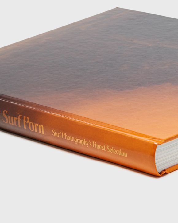 “Surf Porn - Surf Photography's Finest Selection” by von Robert Klanten & Bastian Fuhrmann