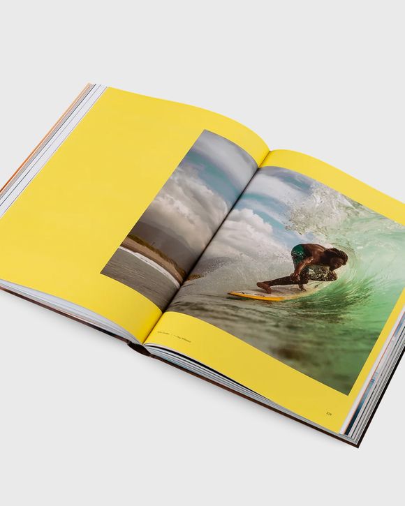 “Surf Porn - Surf Photography's Finest Selection” by von Robert Klanten & Bastian Fuhrmann