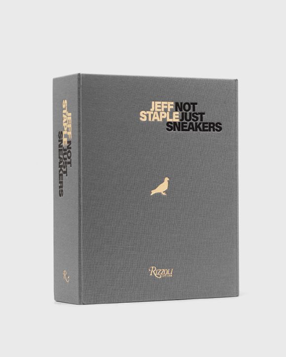 超話題新作 洋書 Sneakers Just Not Deluxe: Staple Jeff 洋書 - www