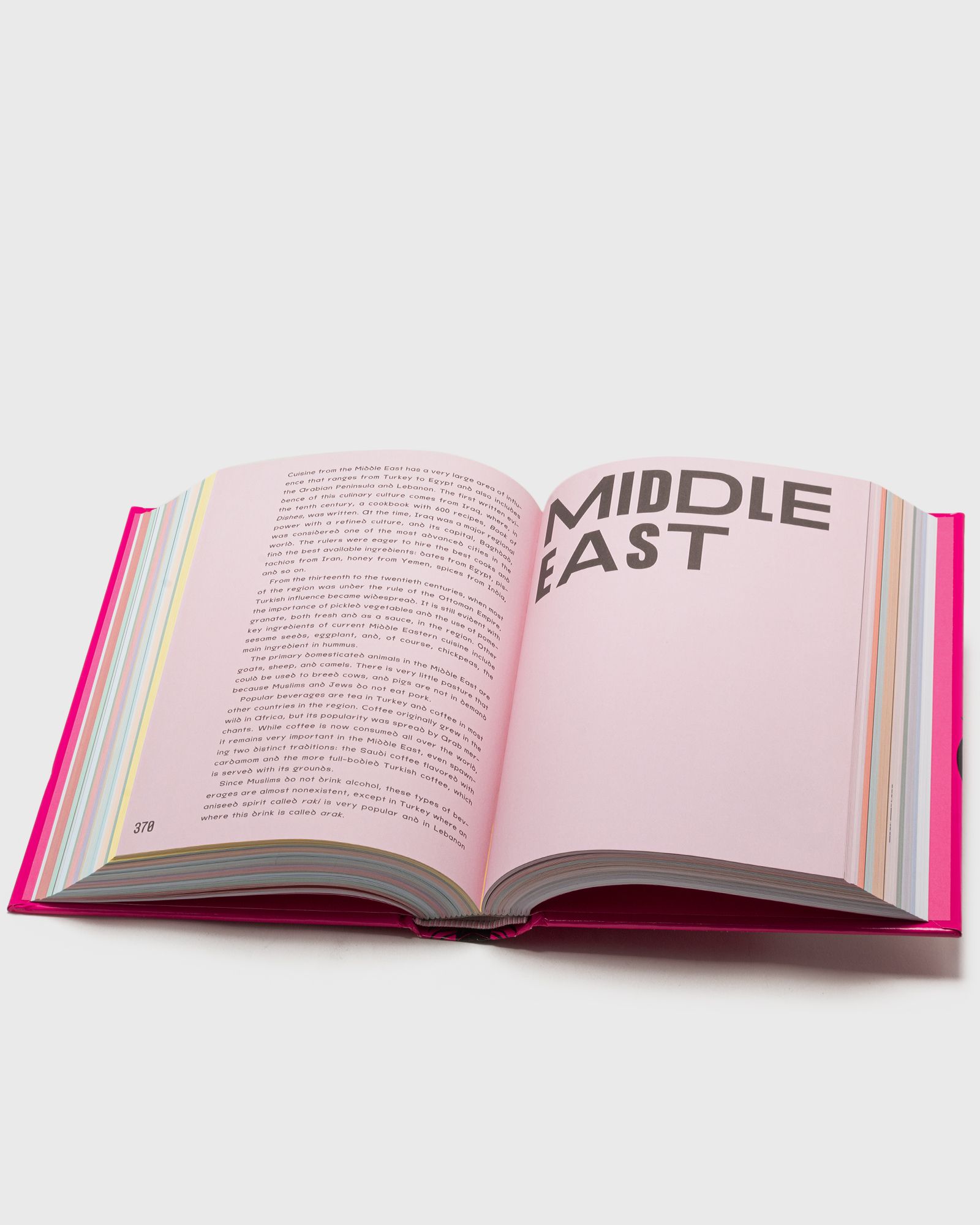 "Adventurous Foodie - 700 Foods You Should Try From Around the World" by Alexandre Stern