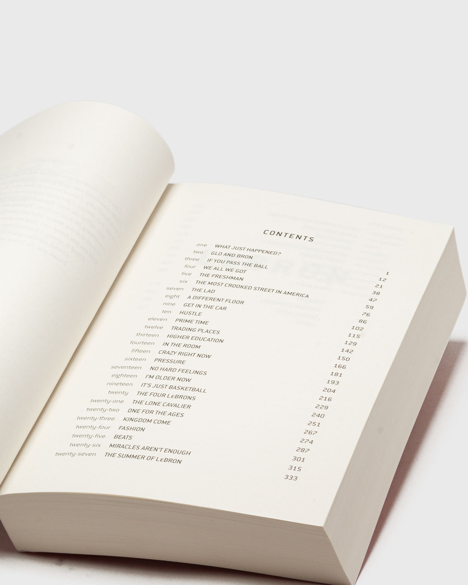 "LeBron" by Jeff Benedict