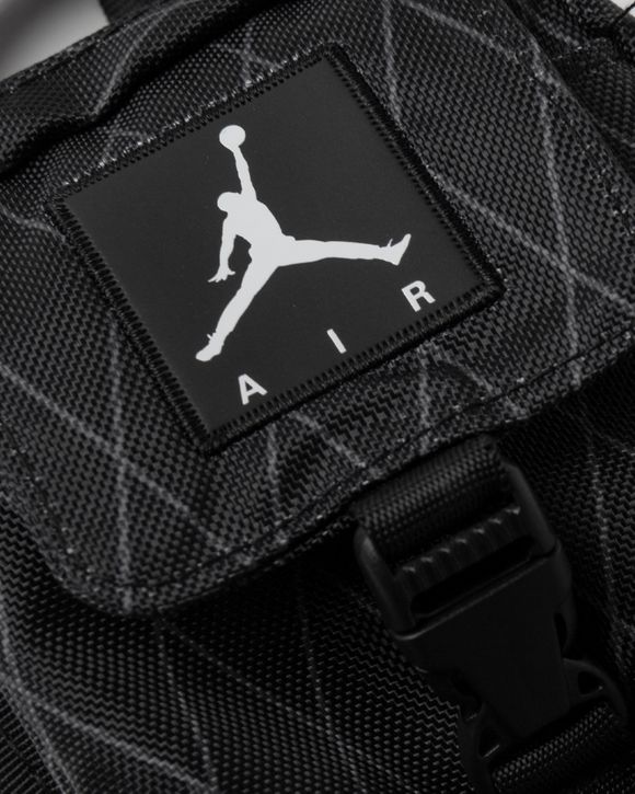ANTI-GRAVITY POUCH