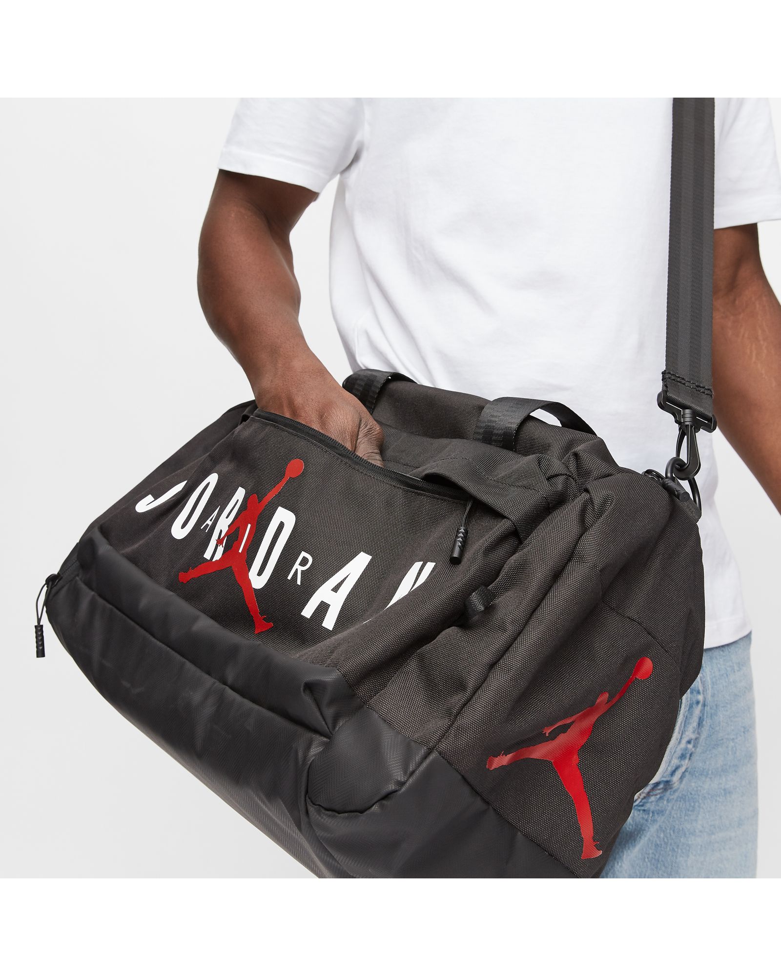 AIR JORDAN DUFFLE BAG
