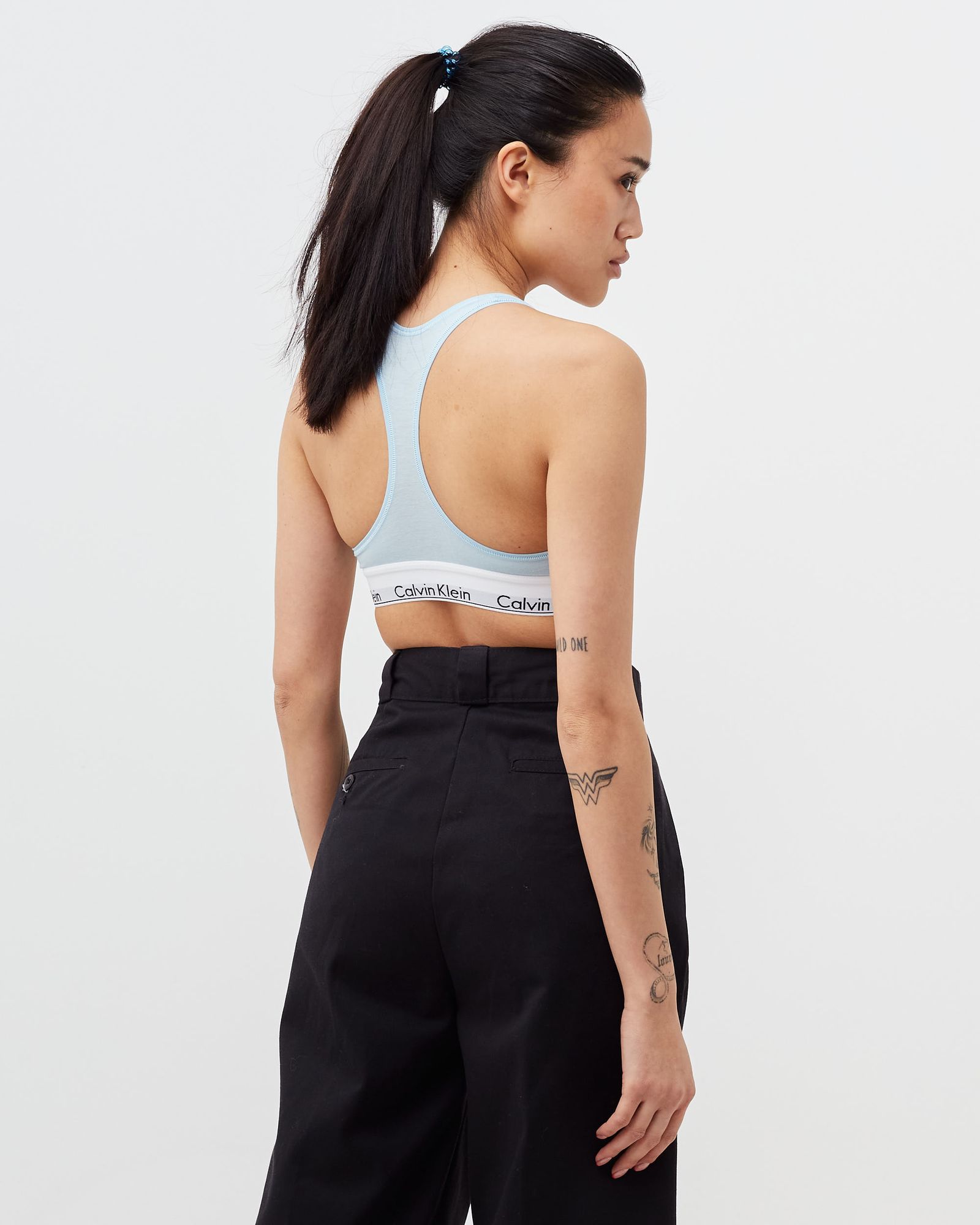 WMNS UNLINED BRALETTE