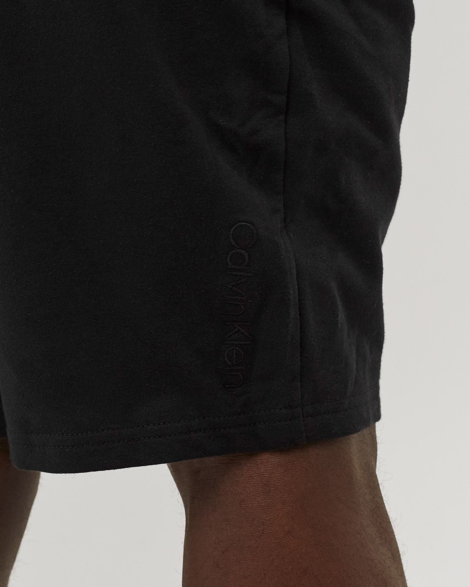 MODERN STRUCTURE SLEEP SHORT